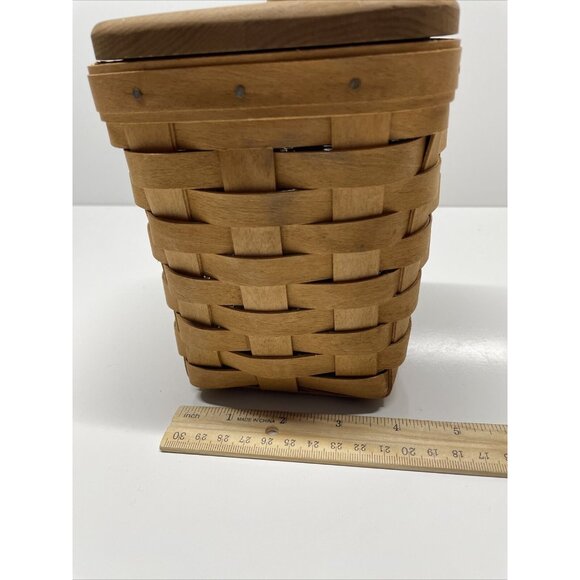 Longaberger Basket with Wooden Lid and Protector‎ 2004 Handmade Basket - Picture 10 of 11